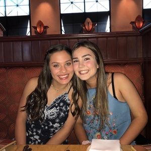 Meet your Posher, Olivia